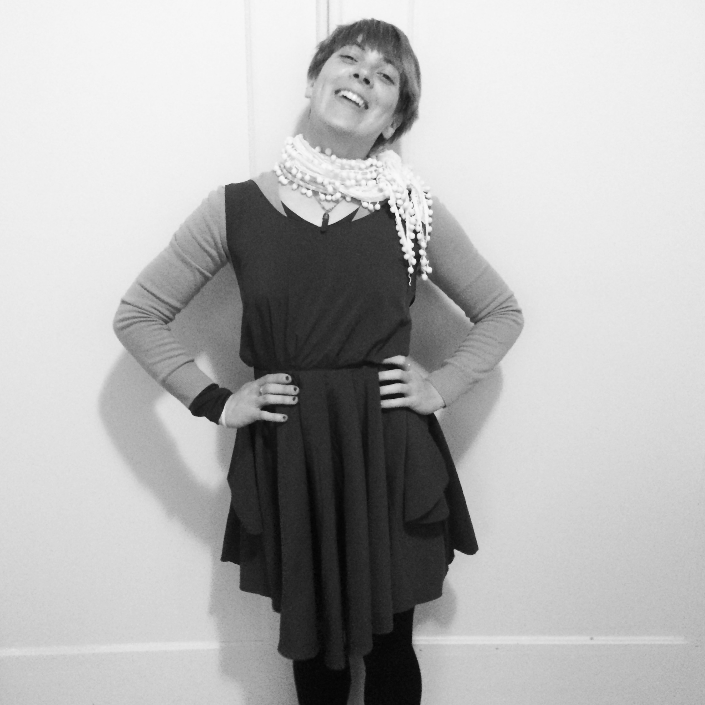 My best self wears sweaters with holes under wrinkly dresses that make me feel like a diva -- just to go buy groceries.